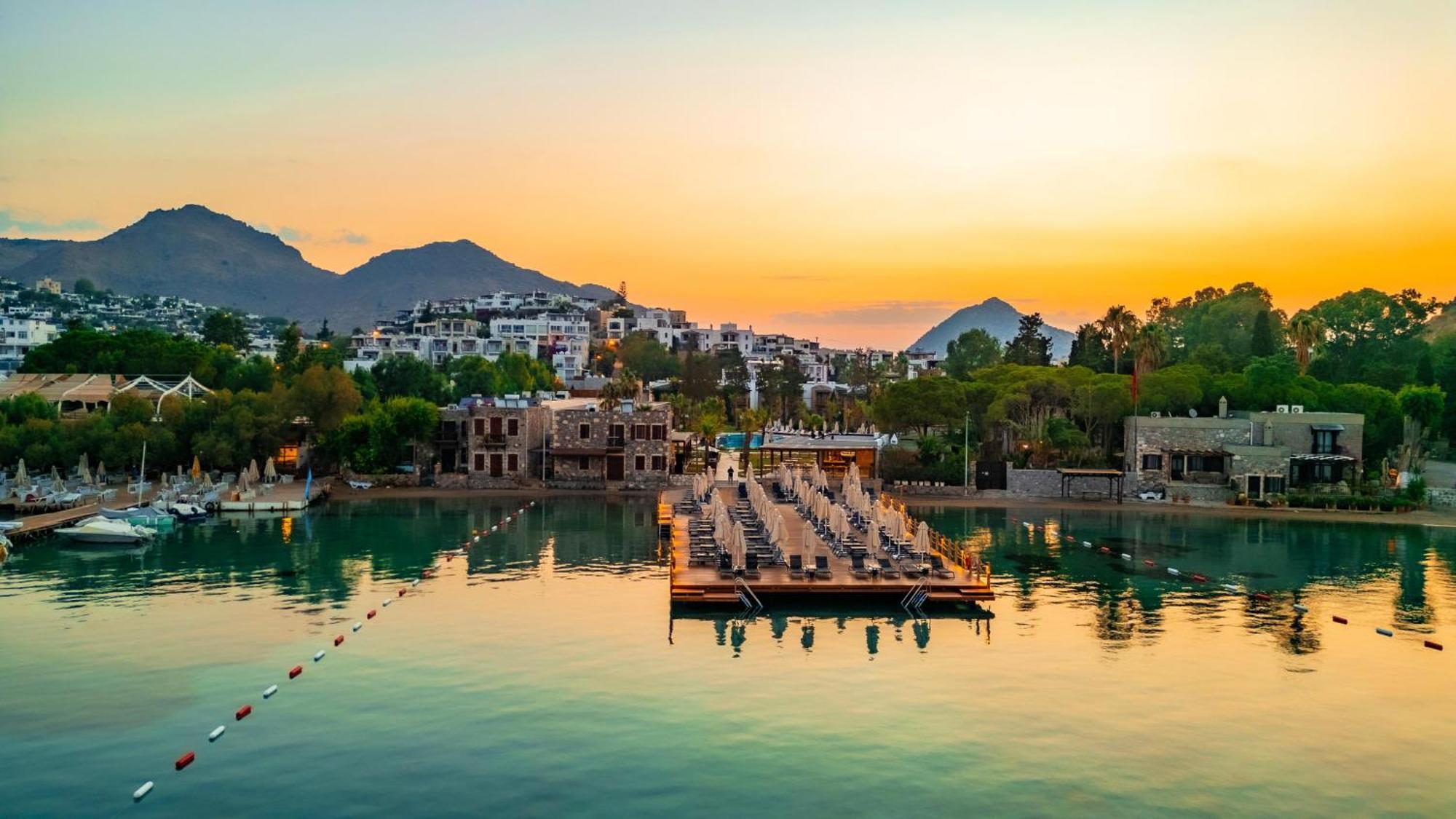 Suum Bodrum Hotel & Beach - Adult Only Bagian luar foto